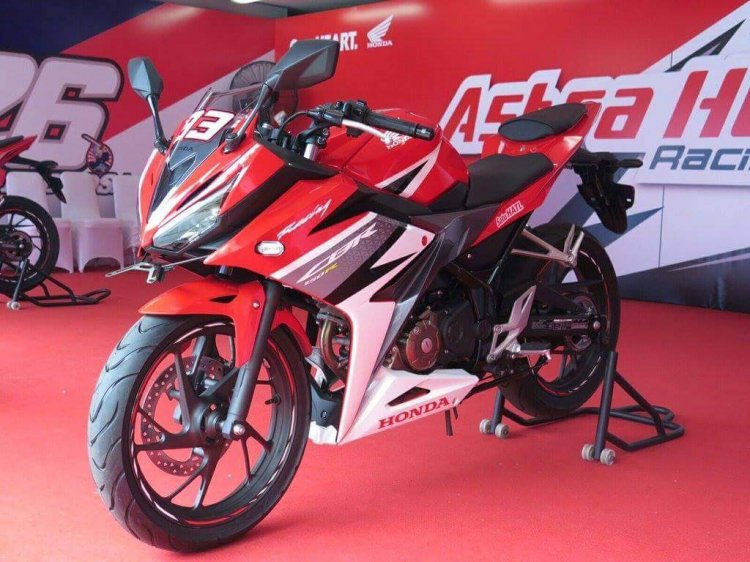 2016-Honda-CBR150R-1.jpg