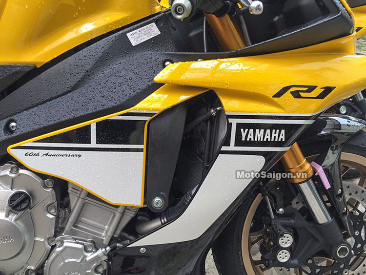  Yamaha R1 2016 bản kỷ niệm 60 năm với tem vàng thể thao 3