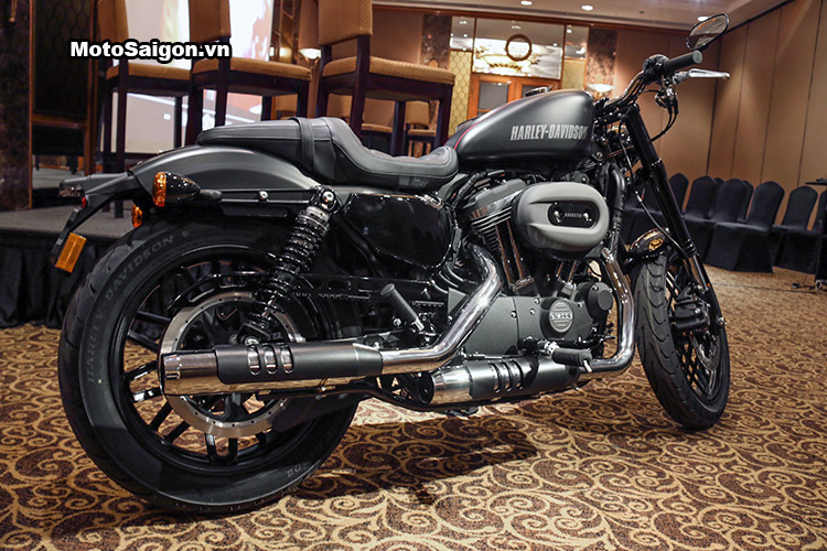 Harley Roadster 2016 phiên bản màu đen