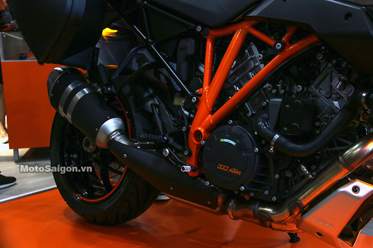 gia-ktm-1290-super-duke-gt-motosaigon-10