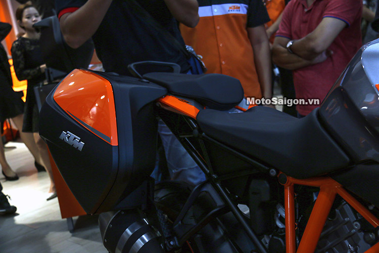 gia-ktm-1290-super-duke-gt-motosaigon-11