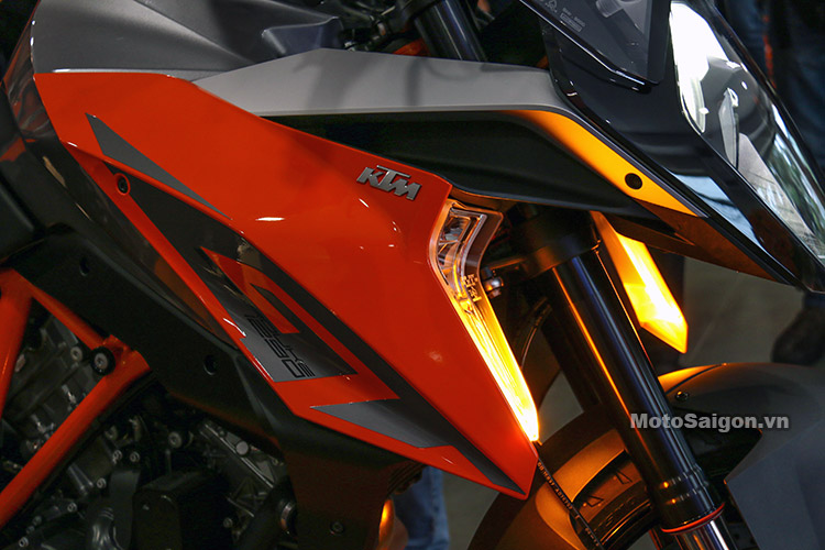 gia-ktm-1290-super-duke-gt-motosaigon-13