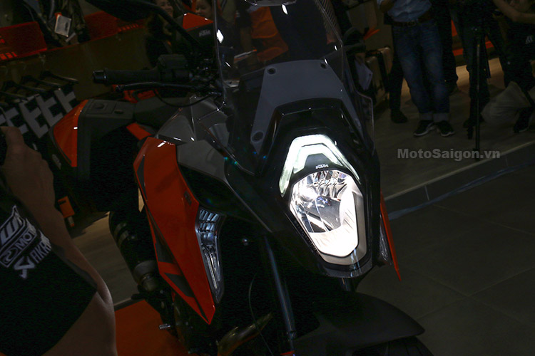 gia-ktm-1290-super-duke-gt-motosaigon-14