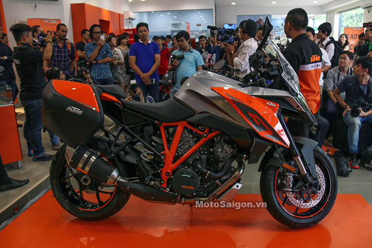 gia-ktm-1290-super-duke-gt-motosaigon-15