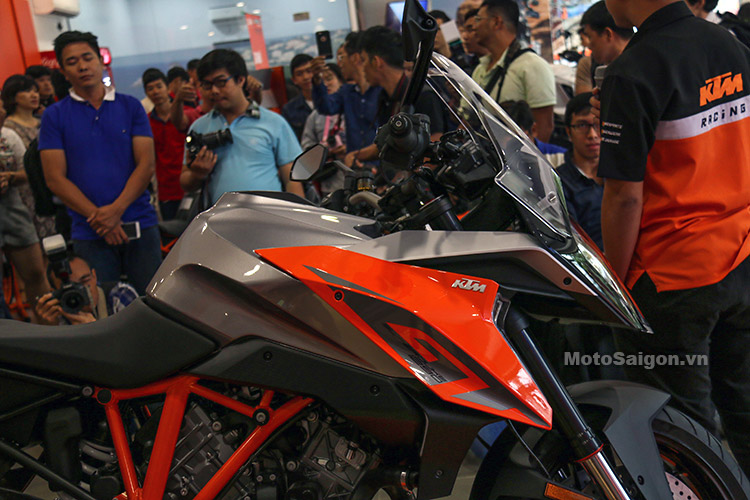 gia-ktm-1290-super-duke-gt-motosaigon-16