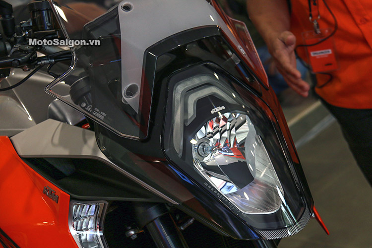 gia-ktm-1290-super-duke-gt-motosaigon-17