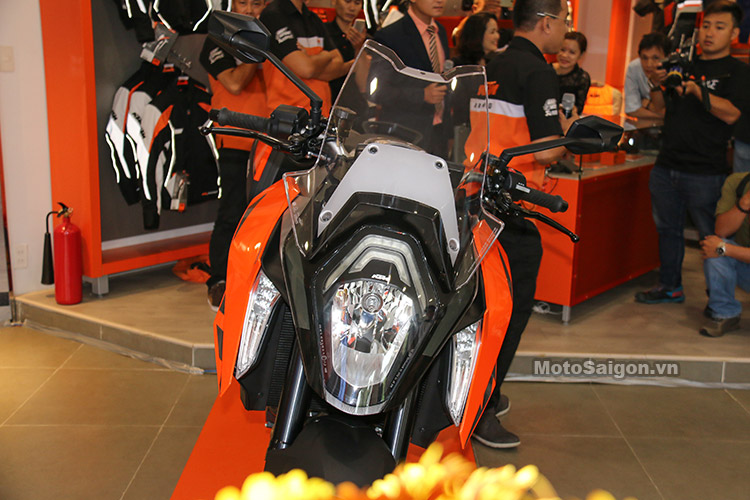 gia-ktm-1290-super-duke-gt-motosaigon-22