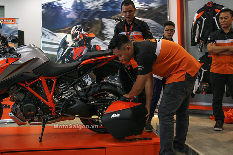 gia-ktm-1290-super-duke-gt-motosaigon-25