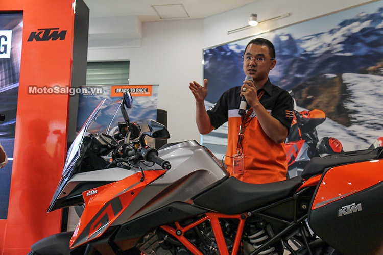 gia-ktm-1290-super-duke-gt-motosaigon-30