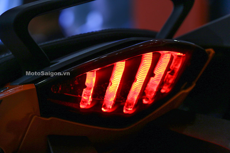 gia-ktm-1290-super-duke-gt-motosaigon-4