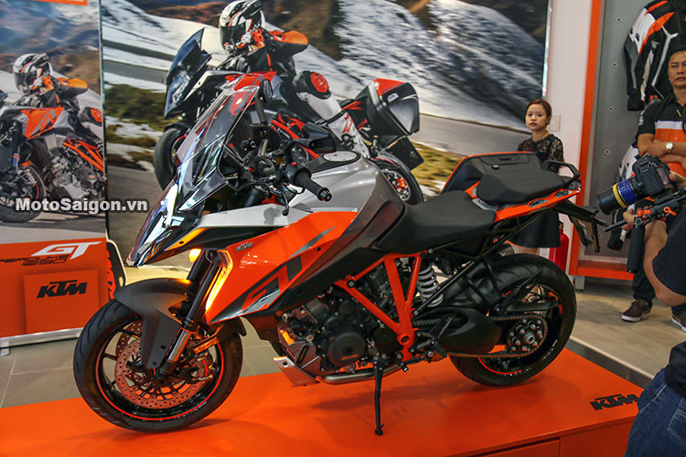 gia-ktm-1290-super-duke-gt-motosaigon-5