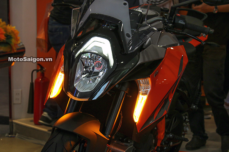 gia-ktm-1290-super-duke-gt-motosaigon-6