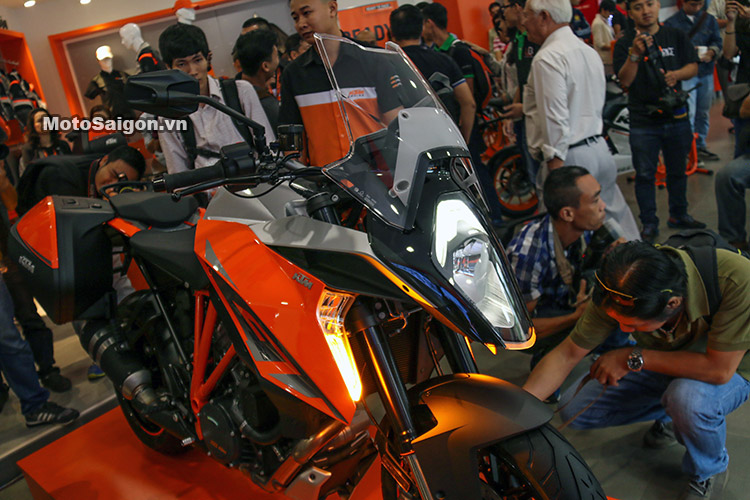 gia-ktm-1290-super-duke-gt-motosaigon-7