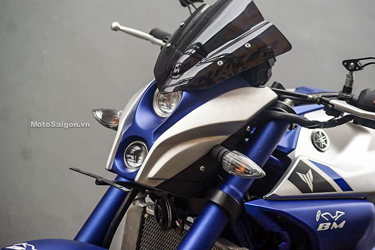 Ngắm Yamaha MT-03 độ đầu đèn & bánh lớn cực chất của biker nước ngoài-11