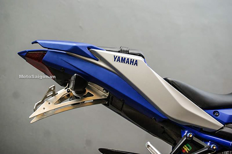 Ngắm Yamaha MT-03 độ đầu đèn & bánh lớn cực chất của biker nước ngoài-15