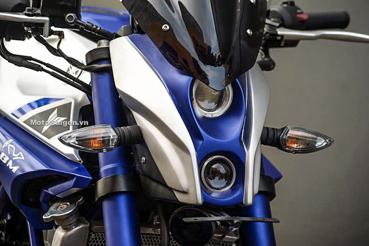 Ngắm Yamaha MT-03 độ đầu đèn & bánh lớn cực chất của biker nước ngoài-4