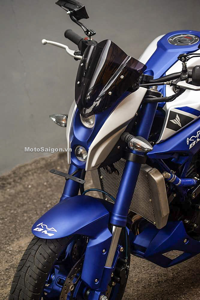 Ngắm Yamaha MT-03 độ đầu đèn & bánh lớn cực chất của biker nước ngoài-5