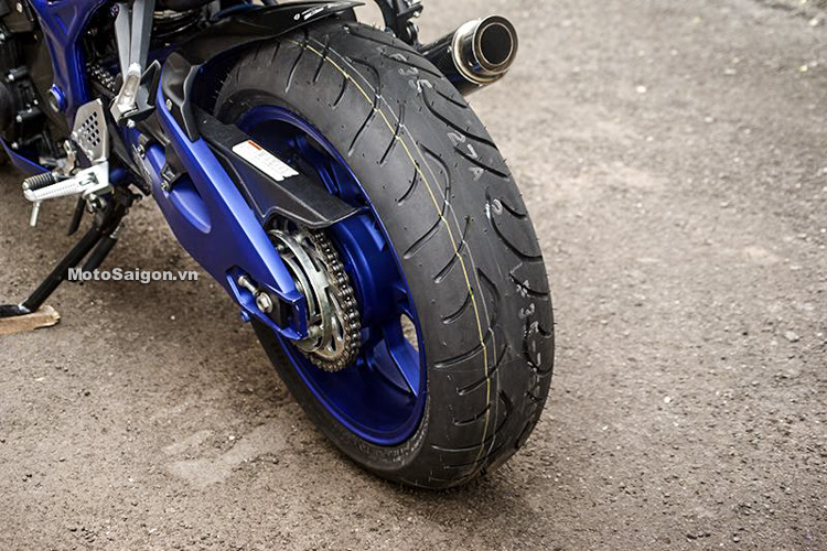 Ngắm Yamaha MT-03 độ đầu đèn & bánh lớn cực chất của biker nước ngoài-8