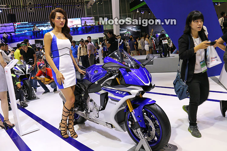 Yamaha R1 2016 bản tiêu chuẩn màu xanh GP