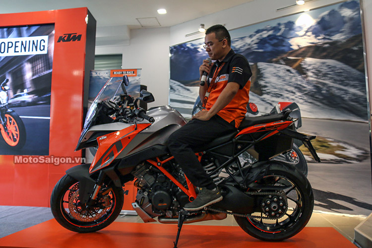gia-ktm-1290-super-duke-gt-motosaigon-24